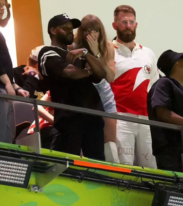 taylor swift appeared distressed following the kansas city chiefs crushing 16589