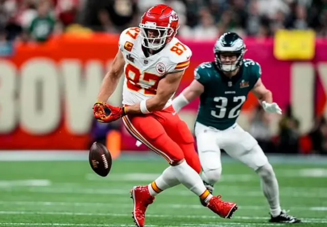 taylor swift booed at super bowl as kansas city chiefs struggle against phi 16555