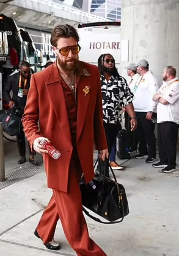 travis kelce stuns fans with bold super bowl outfit 16558