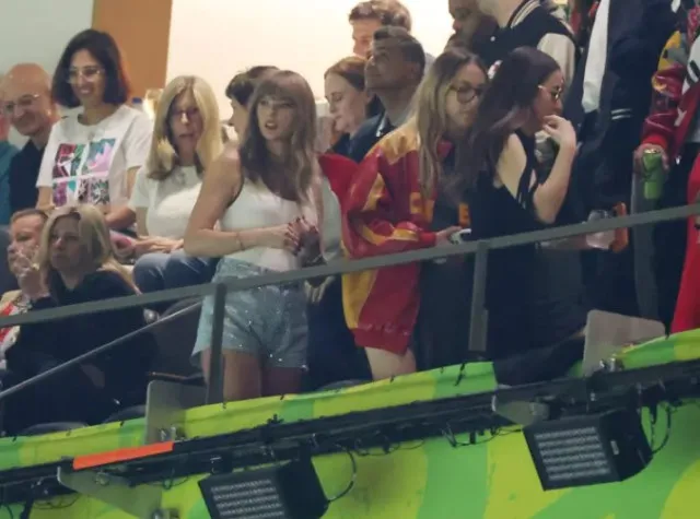 livvy dunne shares message for taylor swift after super bowl boos raining d 16745