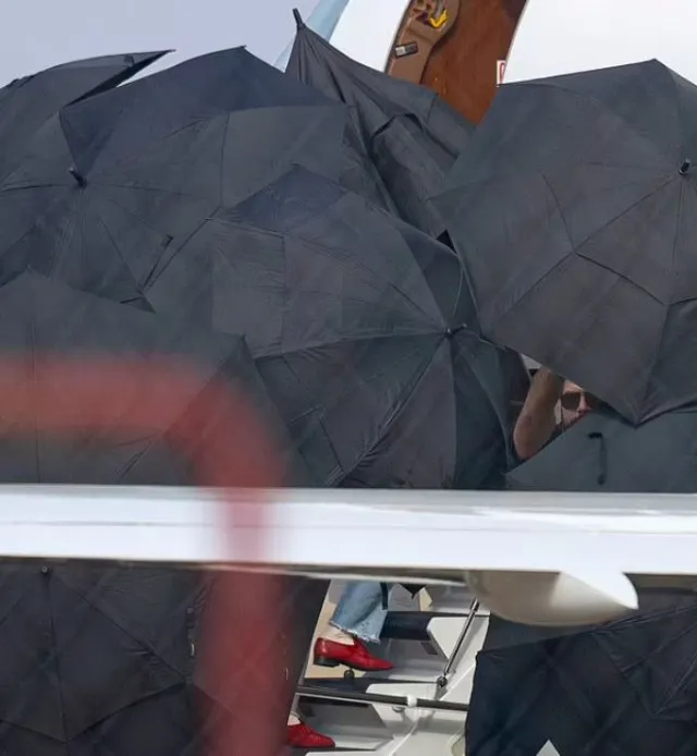 taylor swift stuns fans with secret escape after travis kelces super bowl 16701