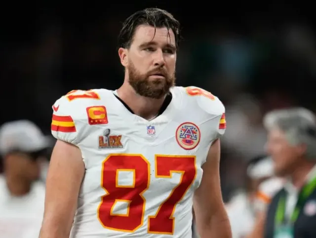 eagles-stars-mom-targeted-after-chiefs-fans-retaliate-for-travis-kelce-post 16822