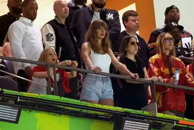 taylor swift supports travis kelce after tough super bowl loss 16811