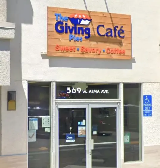 bakery owner struggles after tesla cancels $16,000 pie order last minute 17137