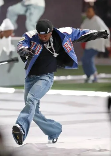 kendrick lamars super bowl flare jeans were originally designed for timoth 17171