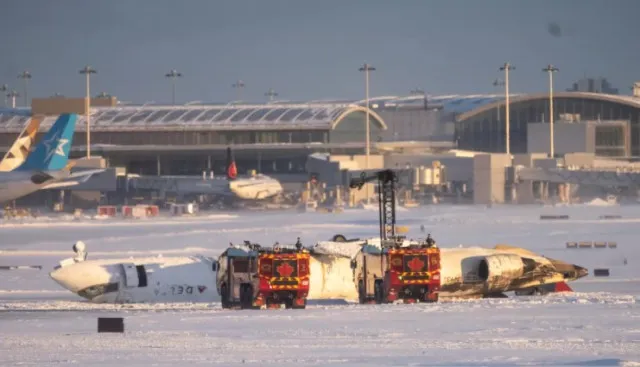 aviation experts explain the cause of delta aircraft flipping upside down a 17479