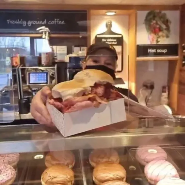 man orders biggest bacon roll from greggs with 51 rashers and 2,900 calor 17573