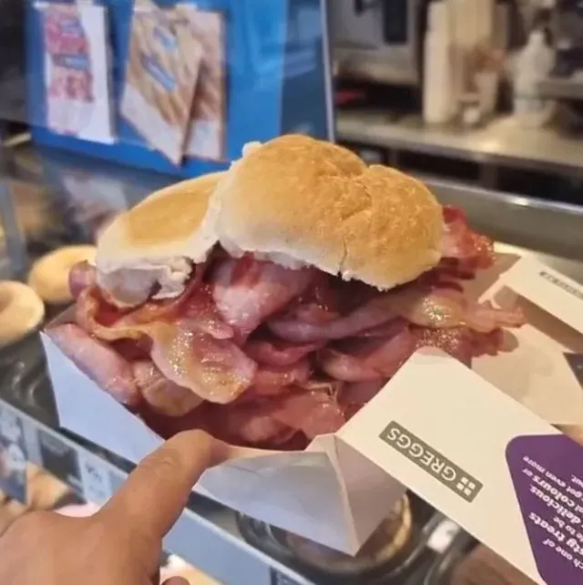 man orders biggest bacon roll from greggs with 51 rashers and 2,900 calor 17572