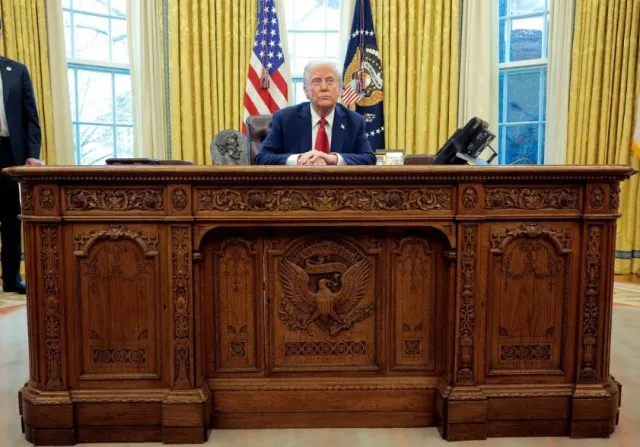 trump changes oval office resolute desk days after elon musk’s son picked n 17680