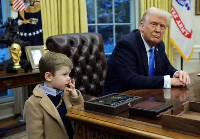 trump changes oval office resolute desk days after elon musk’s son picked n 17684