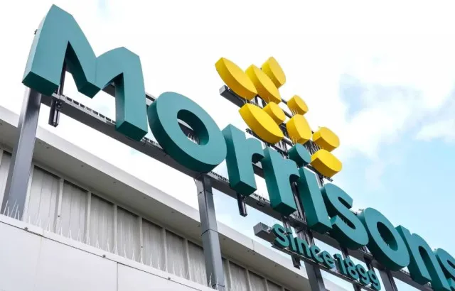 woman horrified after morrisons driver slides into her dms after delivering 17760