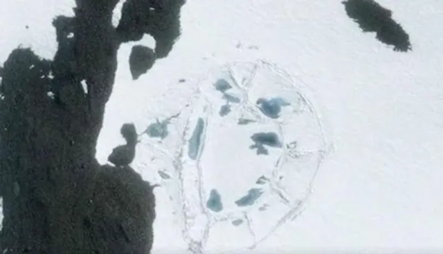 ufo hunters claim to spot alien ship in antarctic cave from google earth im 17996