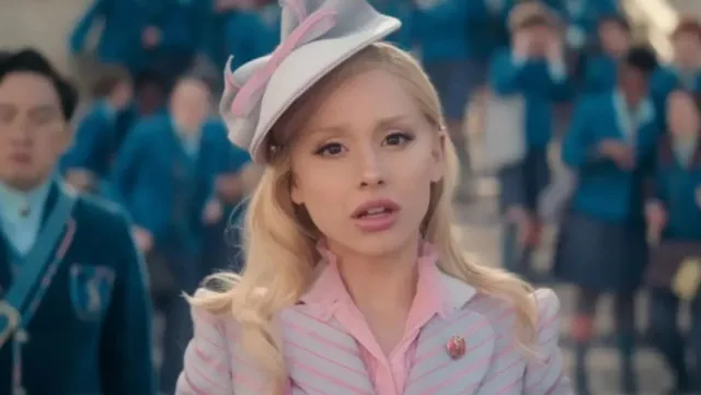 fans stunned by kelly ripa’s transformation into ariana grande’s ‘wicked’ g 18208