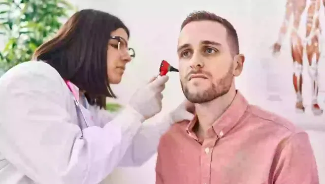 experts warn hearing a heartbeat in your ear could signal a deadly condit 18271