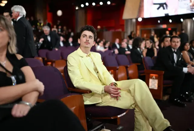 kylie jenner blasted for rude behavior as timothee introduces her to elto 18535