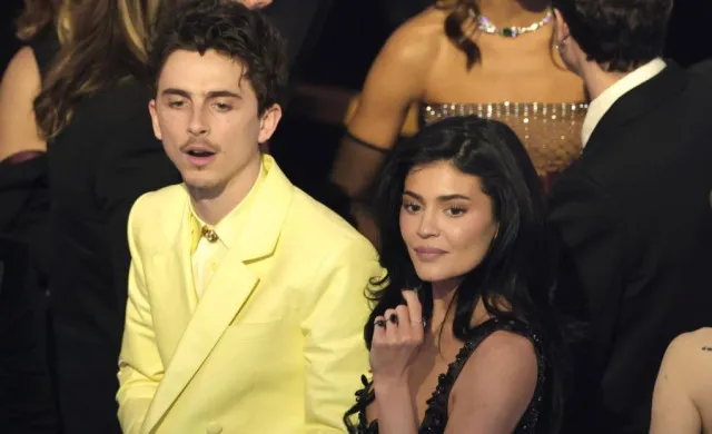 kylie jenner blasted for rude behavior as timothee introduces her to elto 18531