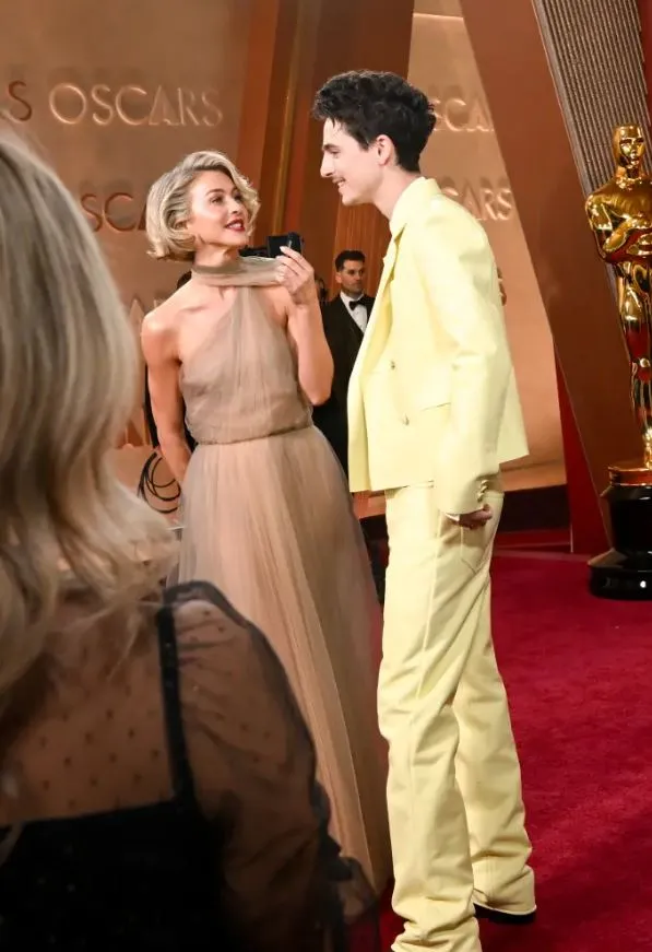 timothee chalamet shuts down julianne houghs oscars 2025 interview request 18612