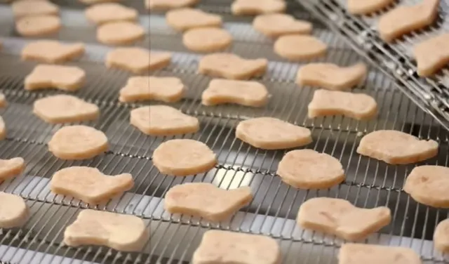 people feel gaslit as mcdonald’s burger-making process is revealed 18844