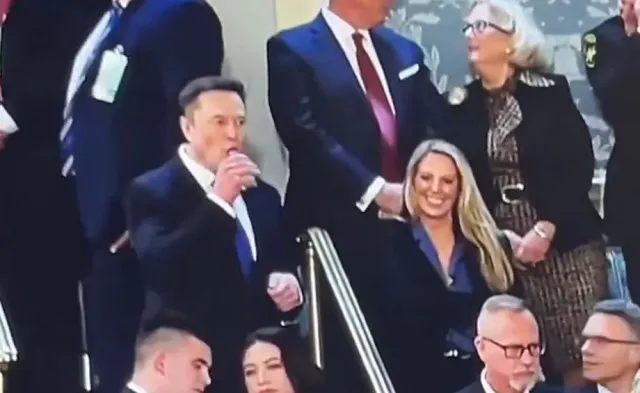 viewers say the same thing as glamorous botox salon beautician is spotted w 18853