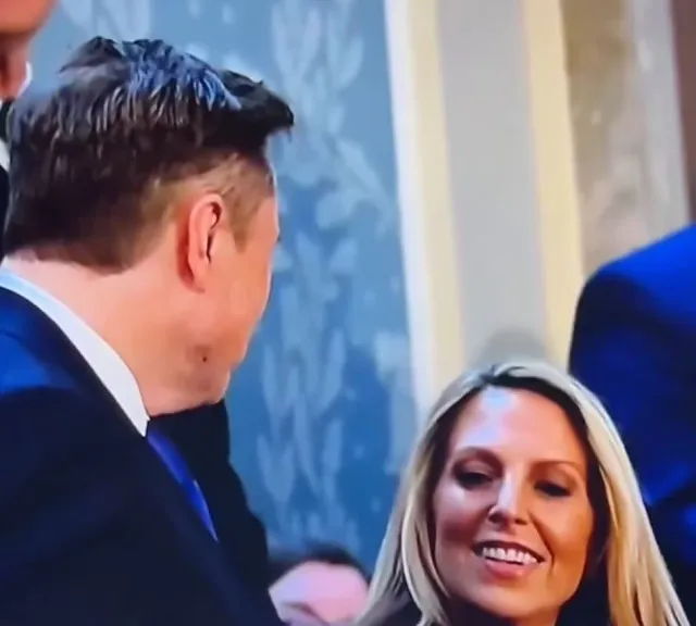 viewers say the same thing as glamorous botox salon beautician is spotted w 18851