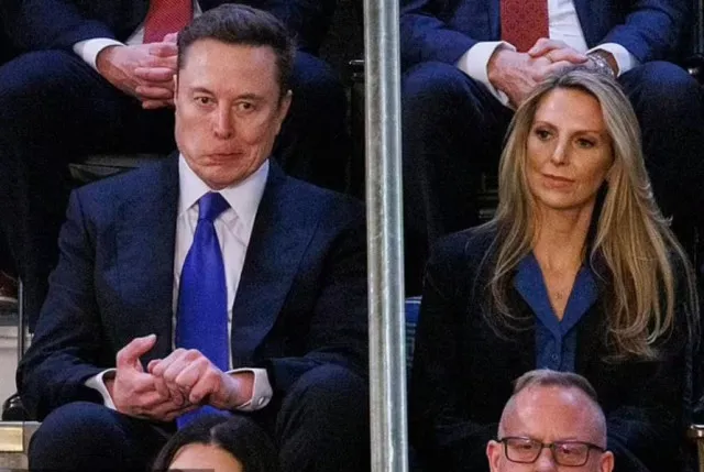 viewers say the same thing as glamorous botox salon beautician is spotted w 18852