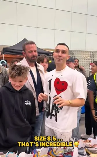 ben affleck praised for how he reacted to his sons request for $6,000 snea 18951