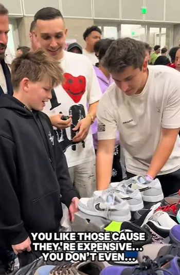 ben affleck praised for how he reacted to his sons request for $6,000 snea 18953