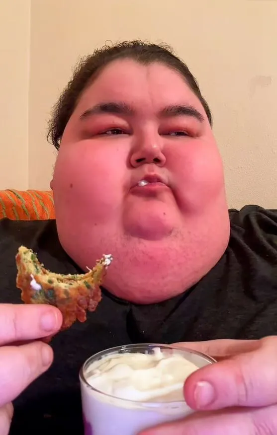 extreme eater known for mukbang videos dies at 24 after weeks in hospital 19319