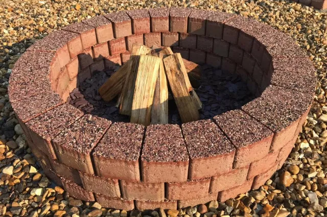 guide to building a fire pit in your backyard 19336