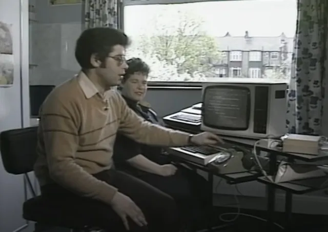 video from 1984 explaining how to send an email leaves people with the same 19533