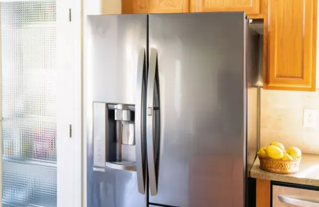 7 warning signs your fridge needs to be replaced 19632