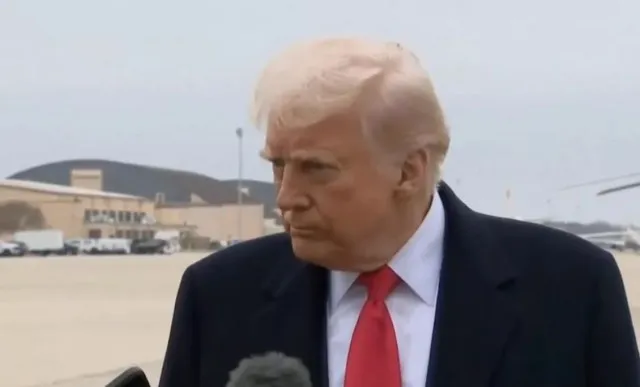 body language expert analyzes trumps reaction after being hit in the face 19734