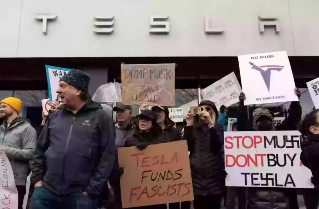 elon musk mocks popular car brand after owner is caught vandalizing tesla 19766