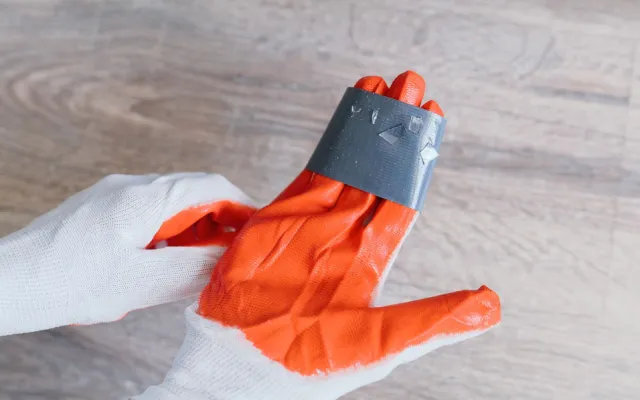 guide to cleaning up broken glass safely and effectively 19843