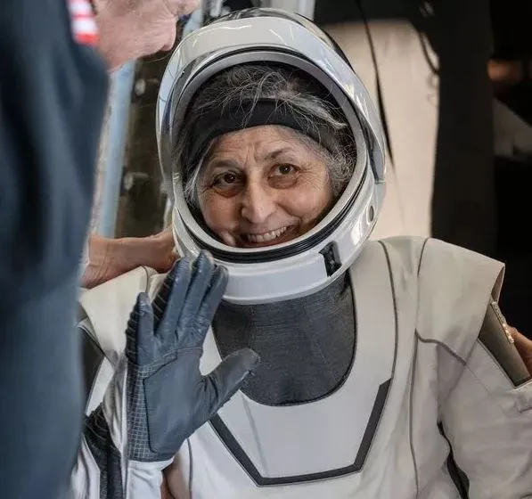 nasa astronauts stun with their frail and gaunt appearance after being trap 19970