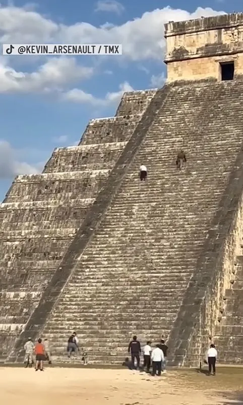 tourist criticized by locals for disrespectfully climbing forbidden mayan t 20399