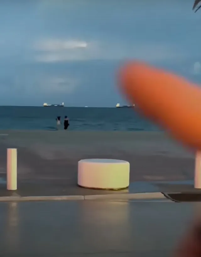 a ufo was spotted racing across the beach at 2,000 mph during a storm 20706