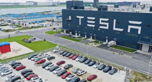 elon musk halts all cybertruck deliveries after parts start falling off as 20845