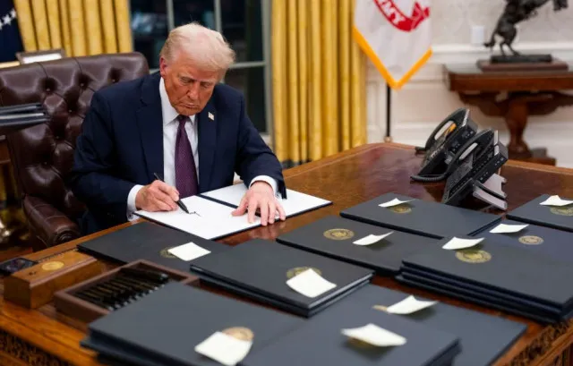 joe rogan criticizes trump administration for discovering the horrific ma 21050