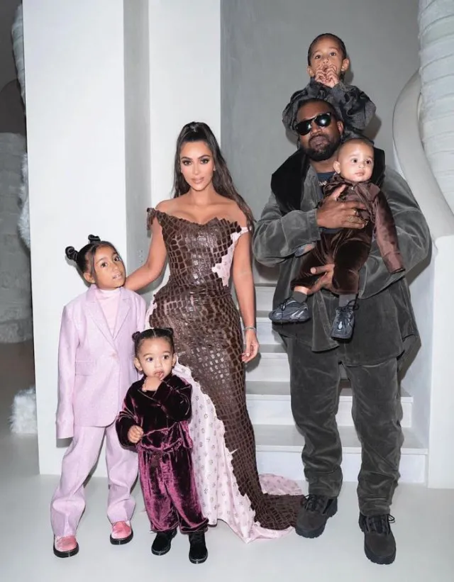 kanye west slammed after claiming he didnt want kids with kim kardashian i 21074