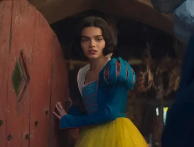 rachel zeglers west side story co-star criticizes her amid snow white cont 21059
