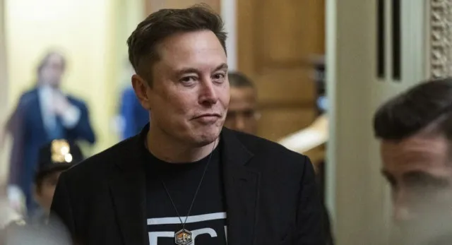 leaked email reveals one type of meeting elon musk always walks out of amid 21124