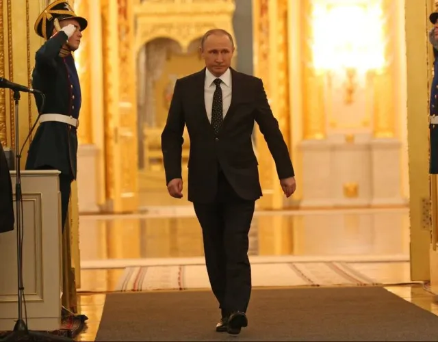 people are just discovering why vladimir putin walks with one arm stiff by 21503