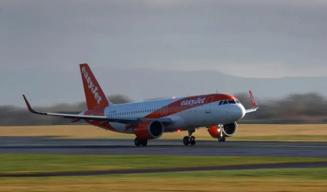 disabled man kicked off easyjet flight because he couldn’t walk to toilet 21614