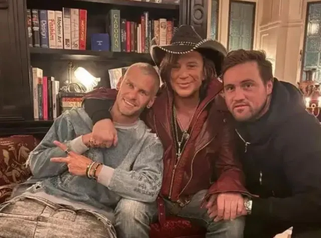 mickey rourke apologizes after removal from big brother for inappropriate l 21935