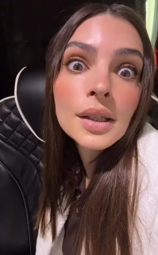 emily ratajkowski slams blue origin space trip as disgusting and destroy 22017