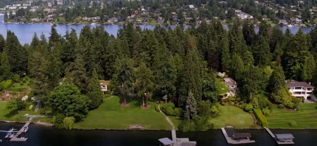 jeff bezos sold his mansion in seattle as he prepared to move to florida — 22024