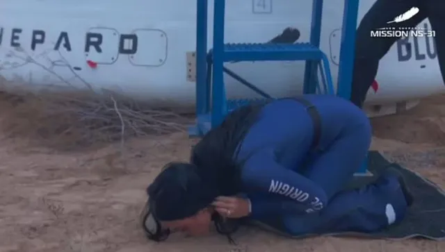 conspiracy theorists spark controversy after claiming blue origin ship feat 22239