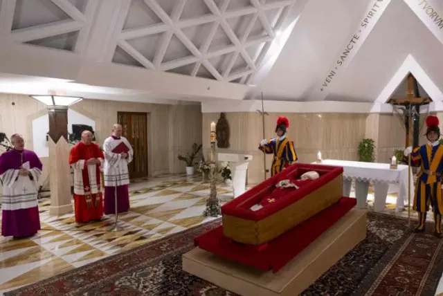 pope francis’ funeral sate set as his body goes on public display 22636