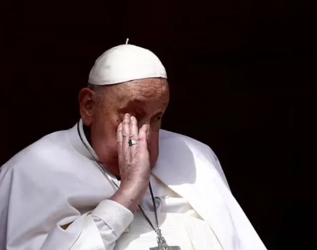 pope franciss final words: the 88-year-old pontiff, suffering from pneumon 22606